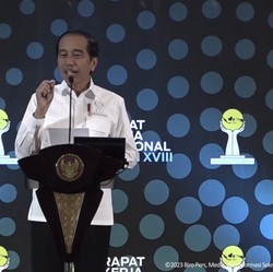 Jokowi: KUR 2023 Rp 460 T, Bunga 6% Tanpa Agunan