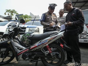 Kendaraan yang Pajaknya Mati Bakal Ditilang, Berapa Dendanya?