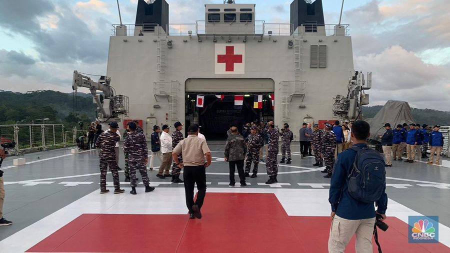 Pelepasan Ekspedisi Rupiah Berdaulat 2023 Bank Indonesia bekerja sama dengan TNI Angkatan Laut Pulau Banda- Pulau Kei-Dobo-Pulau Larat-Adaut pada Jumat (1/9/2023). (CNBC Indonesia/Jefriando)