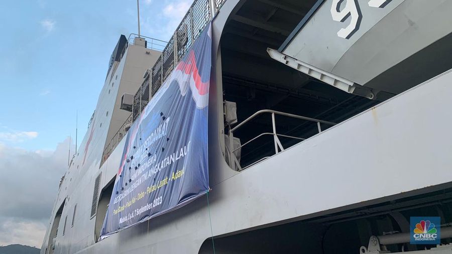 Pelepasan Ekspedisi Rupiah Berdaulat 2023 Bank Indonesia bekerja sama dengan TNI Angkatan Laut Pulau Banda- Pulau Kei-Dobo-Pulau Larat-Adaut pada Jumat (1/9/2023). (CNBC Indonesia/Jefriando)