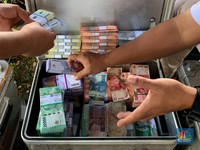 Rupiah Baru BI Rp600 Juta Ludes Ditukar Warga Banda Neira