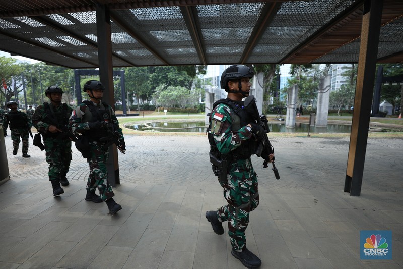 Pengamanan Konferensi Tingkat Tinggi (KTT) ke-43 Perhimpunan Bangsa-Bangsa Asia Tenggara (ASEAN). (CNBC Indonesia/Tri Susilo)