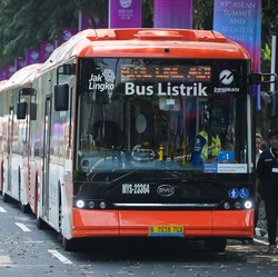 Emiten Grup Bakrie (VKTR) Operasikan 20 Bus Listrik TransJakarta