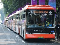 Emiten Grup Bakrie (VKTR) Operasikan 20 Bus Listrik TransJakarta