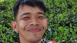 Naik Turun Kehidupan Dede Sunandar: Kini Nikmati Kerja di Kafe