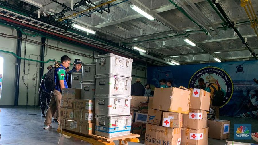 Uang baru sebanyak Rp 10 miliar tiba di Tual, Maluku.