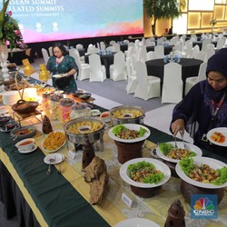 Suvenir KTT ke-43 ASEAN Tunjang Pekerjaan Jurnalis