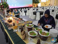 Suvenir KTT ke-43 ASEAN Tunjang Pekerjaan Jurnalis