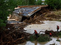 Penampakan Spanyol Porakporanda Dihantam Banjir Bandang