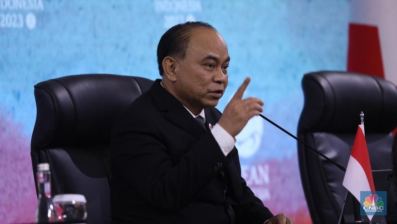 Menteri Komunikasi dan Informatika (Menkominfo) Budi Arie Setiadi saat peresmian Ruang Media, di Hall B JCC, Senayan, Jakarta, Senin (4/9/2023). (CNBC Indonesia/Tri Susilo)