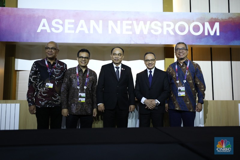 Menteri Komunikasi dan Informatika (Menkominfo) Budi Arie Setiadi saat peresmian Ruang Media, di Hall B JCC, Senayan, Jakarta, Senin (4/9/2023). (CNBC Indonesia/Tri Susilo)