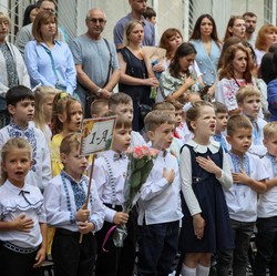 Putin Militerisasi Sekolah Rusia, Siapkan Anak untuk Perang
