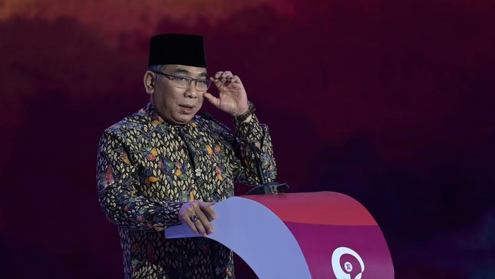 The General Chairman of the Central Board of Nahdlatul Ulama (PBNU) Yahya Cholil Staquf delivers his ideas during the seventh plenary on the second day of the ASEAN Business Investment Summit (ABIS) 2023 in Jakarta, Monday (4/9/2023). Media Center of The ASEAN Summit 2023/Zabur Karuru/foc/Int. *** Local Caption *** Ketua Umum Pengurus Besar Nahdlatul Ulama (PBNU) Yahya Cholil Staquf menyampaikan gagasannya saat pleno ketujuh pada hari kedua ASEAN Business Investment Summit (ABIS) 2023 di Jakarta, Senin (4/9/2023). Media Center KTT ASEAN 2023/Zabur Karuru/foc.