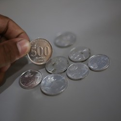 Jangan Jajan Pakai Recehan di Sini: Gak Laku!