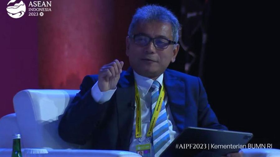 Direktur Utama BRI Sunarso tengah memaparkan posisi BRI dalam mendukung segmen UMKM dalam Plennary Discussion di ASEAN Indo-Pacific Forum 2023 di Jakarta, Selasa (5/9). (Tangkapan Layar)