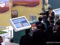 Di Hadapan Jokowi, Bos IBC Sebut Ekosistem EV Untungkan ASEAN