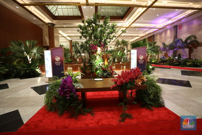 Suasana jelang KTT ASEAN di Jakarta Convention Center (JCC), Jakarta, Selasa (5/9/2023). (CNBC Indonesia/Tri Susilo)