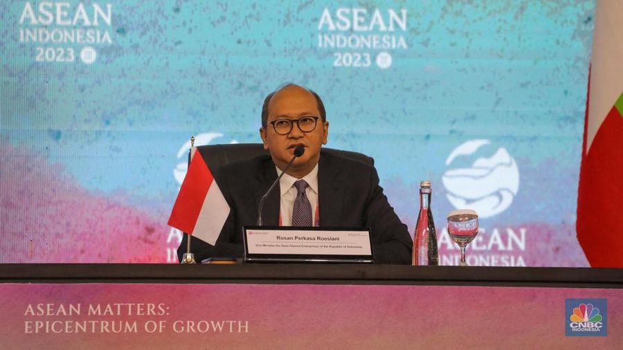 Wakil Menteri BUMN, Rosan Roeslani dalam konferensi pers terkait ASEAN Indo Pasific Forum yang diselenggarakan saat KTT ke-43 ASEAN di Jakarta pada Selasa (5/9/2023). (²©²ÊÍøÕ¾/Faisal Rahman)
