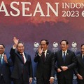 Saat Jokowi dan Petinggi ASEAN Kelilingi 