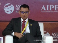 Bos PLN Buka-bukaan Tantangan Garap Energi Hijau