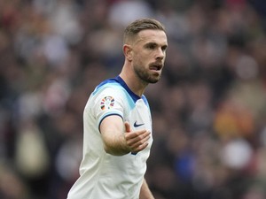 Sah! Ajax Dapatkan Jordan Henderson