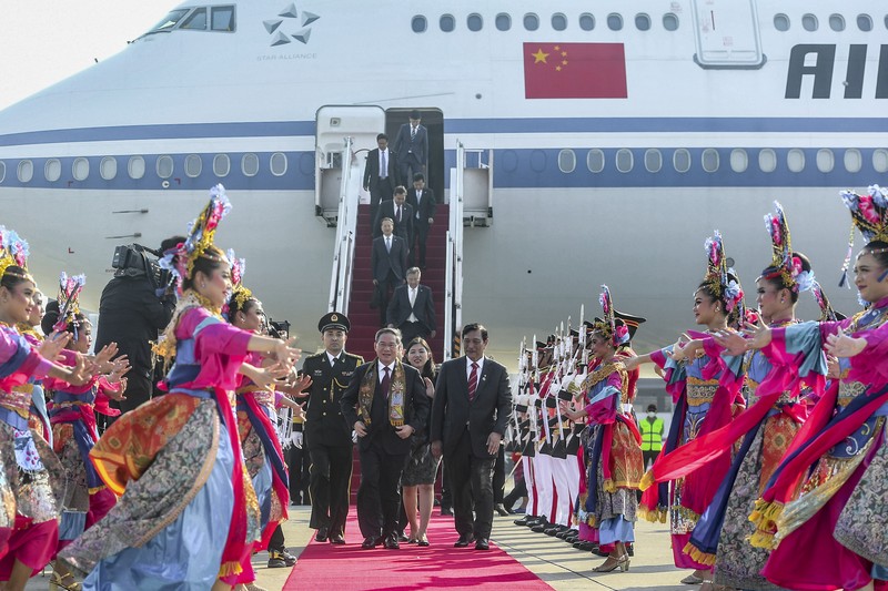 The plane carrying Sultan Brunei Darussalam Hassanal Bolkiah arrived at the VVIP Gate of Soekarno Hatta Airport, Banten, Monday (4/9/2023). Media Center of The ASEAN Summit 2023/Raisan Al Farisi/aww/mifta. *** Local Caption *** Pesawat yang membawa Sultan Brunei Darussalam Hassanal Bolkiah tiba di Terminal VVIP Bandara Soekarno Hatta, Banten, Senin (4/9/2023). Media Center KTT ASEAN 2023/Raisan Al Farisi/aww.