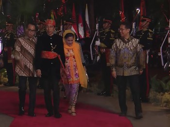 Datang ke Gala Dinner ASEAN, Jokowi Pakai Baju Adat Betawi