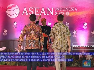 Reaksi Lucu Jokowi Saat Sambut Justin Trudeau
