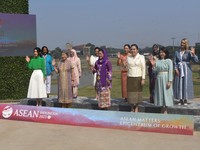 Iriana Ajak Madam Korsel Cs ke TMII untuk Kenalkan Budaya RI