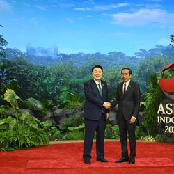 Jokowi & Presiden Korea Bicarakan MRT Fase 4, Dimulai di 2024