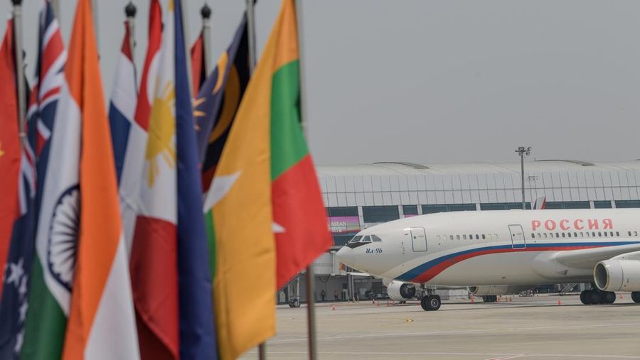 The aircraft carrying the Minister of Foreign Affairs Russia Sergey Lavrov arrives at the VVIP Gate Soekarno Hatta Airport, Banten, Wednesday (6/9/2023). Media Center of The ASEAN Summit 2023/Raisan Al Farisi/aww/mifta.

 *** Local Caption *** Pesawat yang membawa Menteri Luar Negeri Rusia Sergey Lavrov tiba di Terminal VVIP Bandara Soekarno Hatta, Banten, Rabu (6/9/2023). Media Center KTT ASEAN 2023/Raisan Al Farisi/aww.