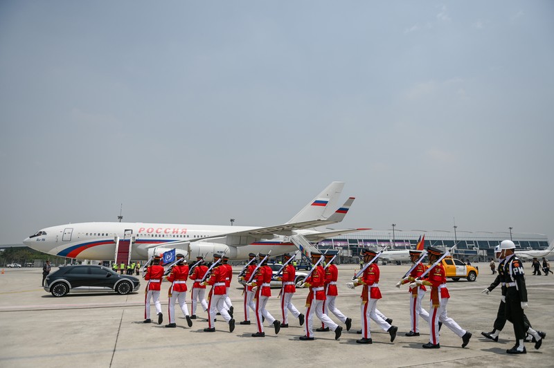 The Arrival of FM Russia Sergey Lavrov in Indonesia The aircraft carrying the Minister of Foreign Affairs Russia Sergey Lavrov arrives at the VVIP Gate Soekarno Hatta Airport, Banten, Wednesday (6/9/2023). Media Center of The ASEAN Summit 2023/Raisan Al Farisi/aww/mifta.
*** Local Caption *** Pesawat yang membawa Menteri Luar Negeri Rusia Sergey Lavrov tiba di Terminal VVIP Bandara Soekarno Hatta, Banten, Rabu (6/9/2023). Media Center KTT ASEAN 2023/Raisan Al Farisi/aww.