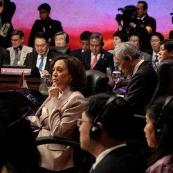 Hollywood Lewat, Kamala Harris Puji Habis RI Depan Jokowi