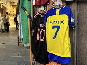 Messi-Ronaldo Tak Masuk Nominasi Ballon dOr 2024, Inikah Sebabnya?