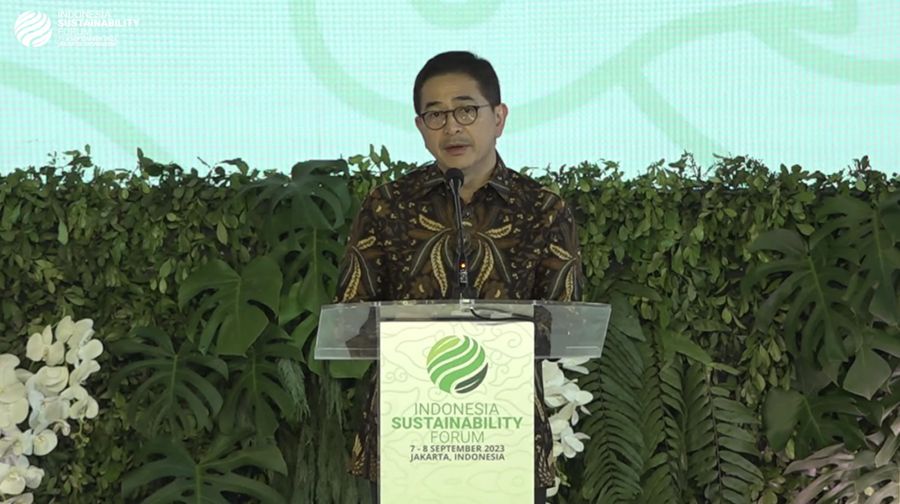 Ketum Kadin RI Arsjad Rasjid saat memberikan paparan di Indonesia Sustainability Forum 2023. (Tangkapan Layar Youtube Kemenko Bidang Kemaritiman dan Investasi RI)