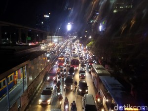 Jam Pulang Kerja, Sejumlah Titik di Jakarta Macet