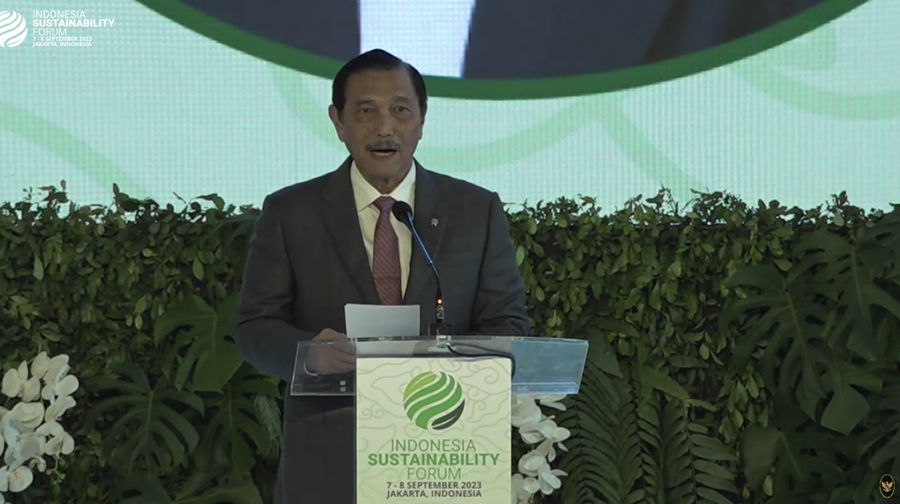 Menteri Kordinator Bidang Maritim dan Investasi RI Luhut Binsar Pandjaitan saat memberikan sambutan dalam Indonesia Sustainability Forum 2023. (Tangkapan Layar Youtube Kemenko Bidang Kemaritiman dan Investasi RI)