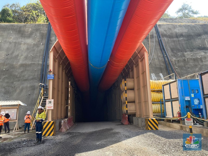Area Izin Usaha Pertambangan (IUP) tambang emas Tujuh Bukit milik PT Merdeka Copper Gold Group Tbk di Banyuwangi, Jawa Timur. (CNBC Indonesia/Verda Nano Setiawan) Area Izin Usaha Pertambangan (IUP) tambang emas Tujuh Bukit milik PT Merdeka Copper Gold Group Tbk di Banyuwangi, Jawa Timur. (CNBC Indonesia/Verda Nano Setiawan)