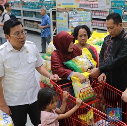 Harga Beras Pemerintah Naik Seceng Lebih, Alasannya Ini