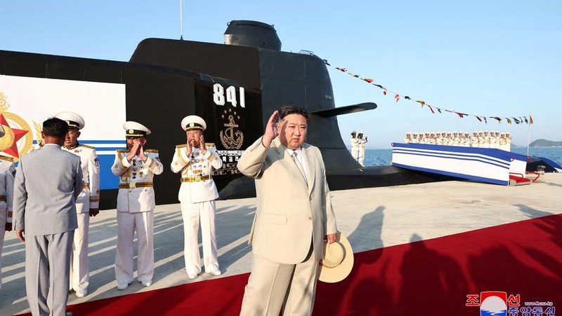 Korea Utara mengumumkan telah membangun kapal selam serang nuklir taktis No.841 untuk memperkuat kekuatan angkatan lautnya pada Jumat (8/9). (NORTHKOREA-MILITARY/)