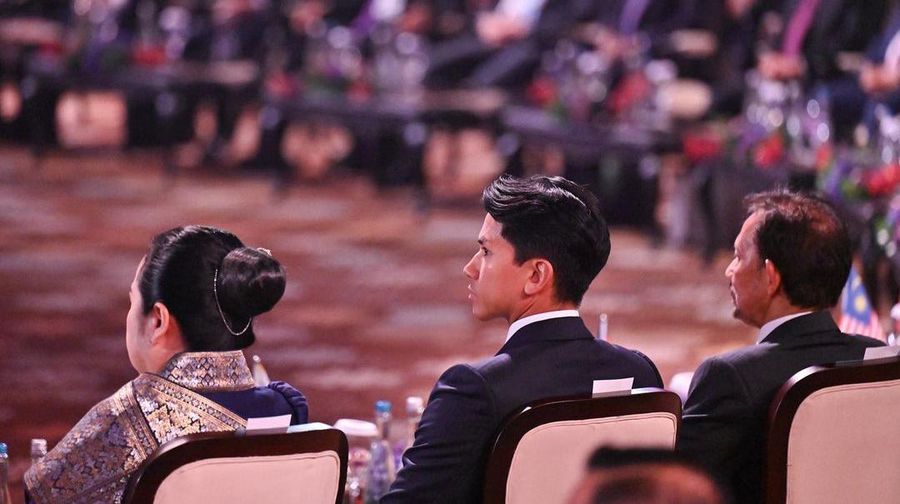 Pangeran Abdul Mateen saat mendampingi ayahnya Sultan Brunei Darussalam, Hassanal Bolkiah, untuk menghadiri rangkaian KTT ASEAN di Jakarta. (Instagram @tmski)