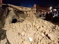 Rumah Runtuh & 300 Orang Tewas Usai Gempa Dahsyat Maroko