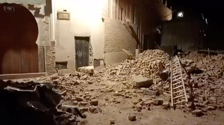 Pemandangan puing-puing pasca gempa bumi di Marrakesh, Maroko 9 September 2023 dalam tangkapan layar video media sosial dalam gambar ini. (Al Maghribi Al Youm/via REUTERS)