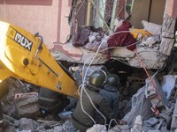 Breaking News! Dua Gedung 4 Lantai Ambruk, Sedikitnya 19 Orang Tewas