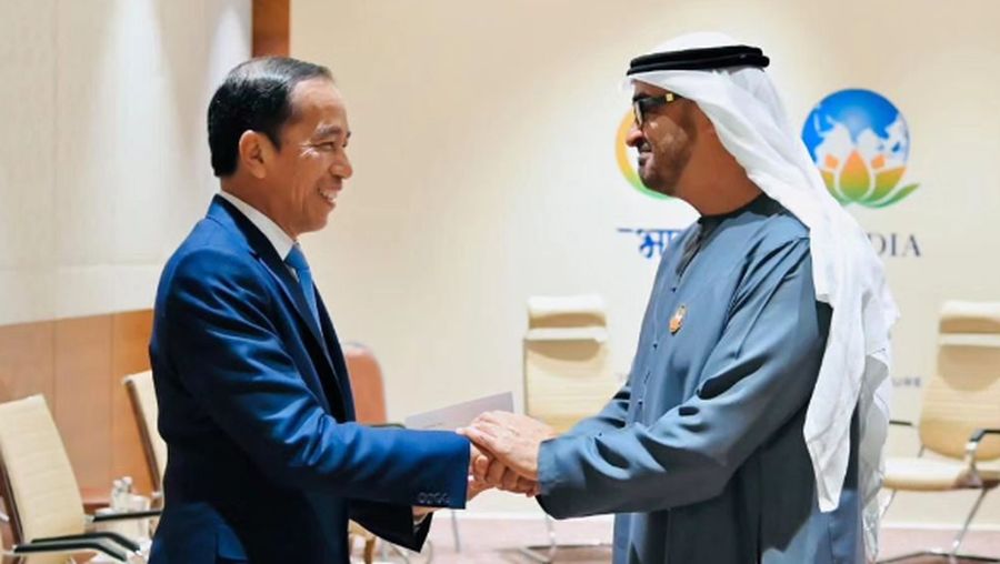 Jokowi bertemu dengan Mohamed bin Zayed Al Nahyan. (Instagram/Jokowi)