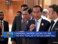 Dirangkul Macron, Jokowi: Kamu Populer di Indonesia