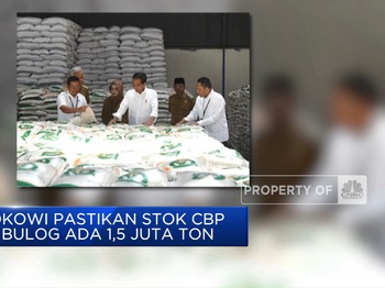 Jokowi Blusukan ke Gudang Bulog, Cek Stok Beras Pemerintah