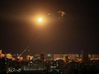 Israel-Hizbullah Minggir Sedikit, Rusia Kerahkan Drone Hantam Kyiv