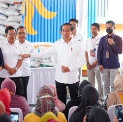 Bansos Beras Jokowi Meluncur, Erick Thohir Lakukan Ini