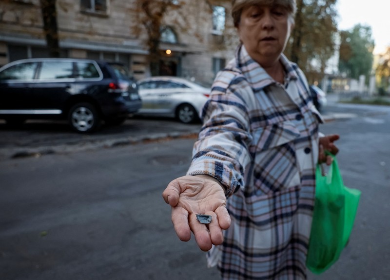 Ledakan drone terlihat di kota selama serangan drone Rusia, di tengah serangan Rusia ke Ukraina, di Kyiv, Ukraina 10 September 2023. (REUTERS/Gleb Garanich)